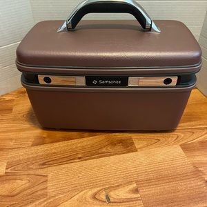 Samsonite case